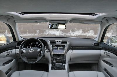 Тест Lexus LS: Роскошь по-японски Тест Lexus LS: Роскошь по-японски